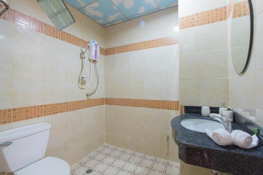 Кату: Patong Rai Rom Yen Resort SHA