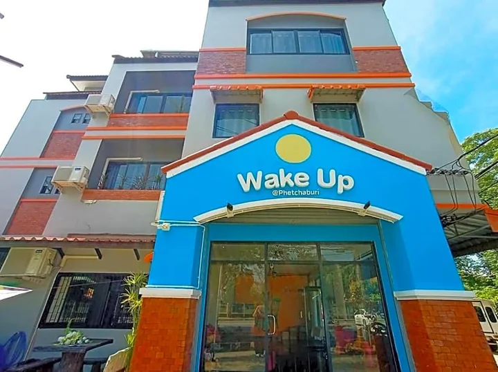 Пхетчхабури: Wake Up @ Phetchaburi