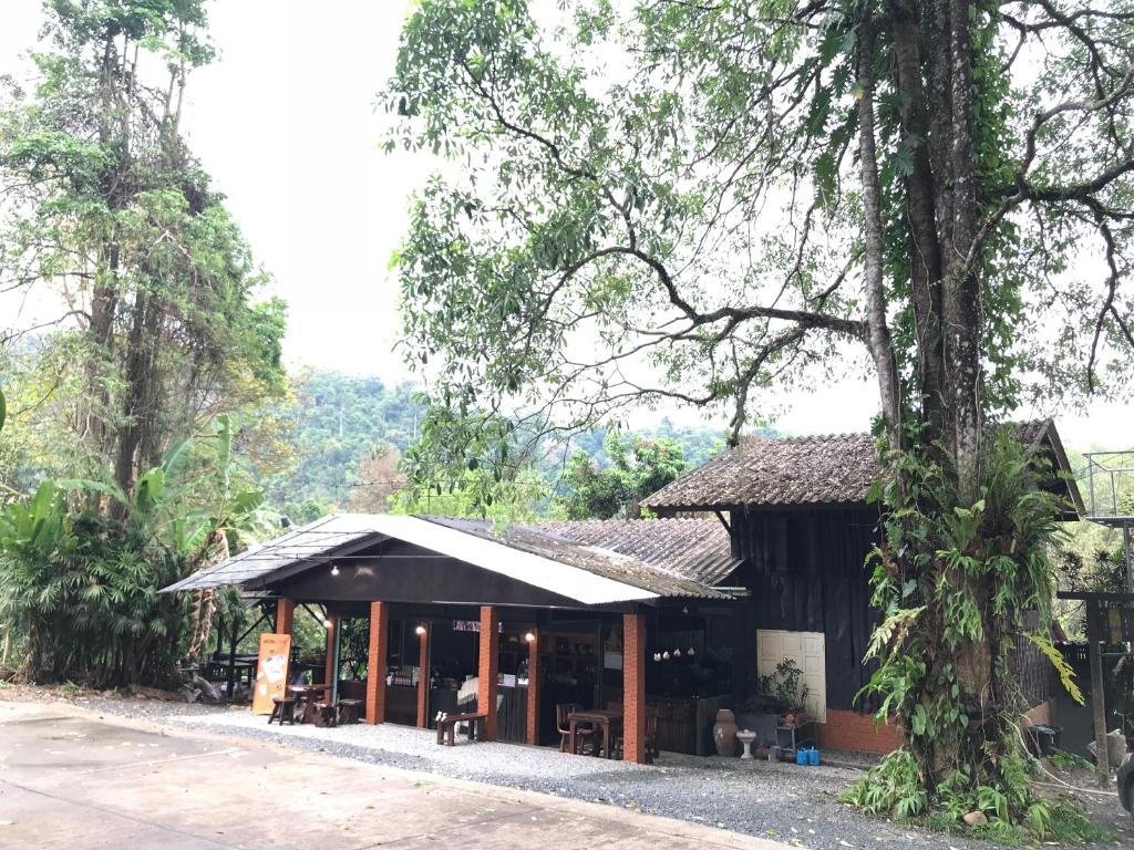Та Кат Нгау: Suan Rom Mai Chanthaburi