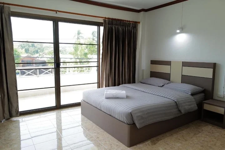 Наратхиват: N.P. Apartment