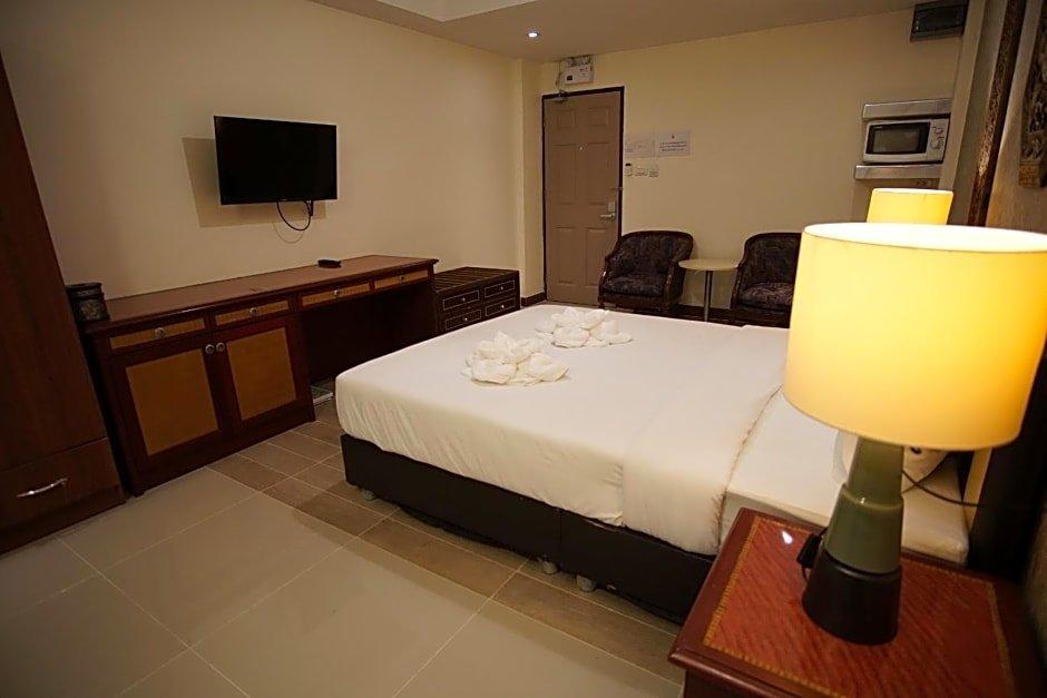 Самутпракан: Kim Hotel @ Bangplong