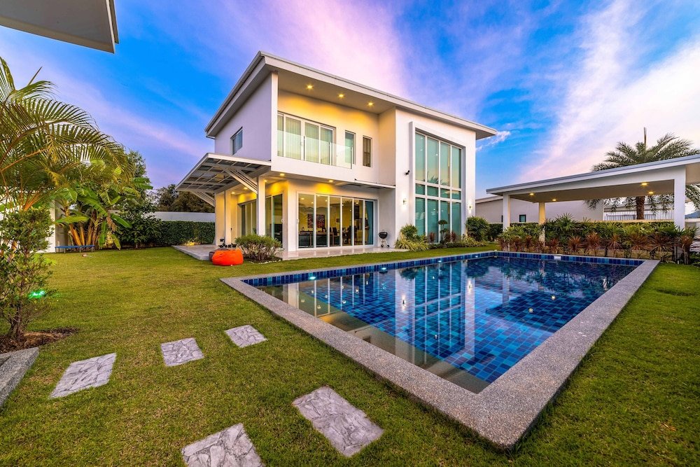 Чаам: Modern 3 bedroom Pool Villa PG19