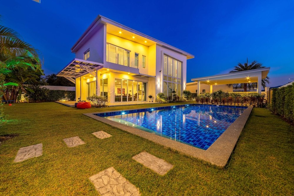 Чаам: Modern 3 bedroom Pool Villa PG19