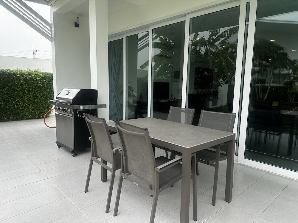 Чаам: Modern 3 bedroom Pool Villa PG19