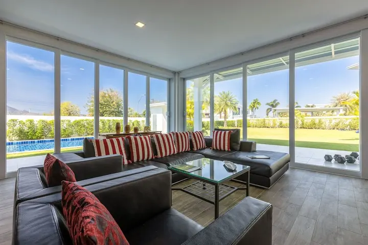 Чаам: Modern 3 bedroom Pool Villa PG19