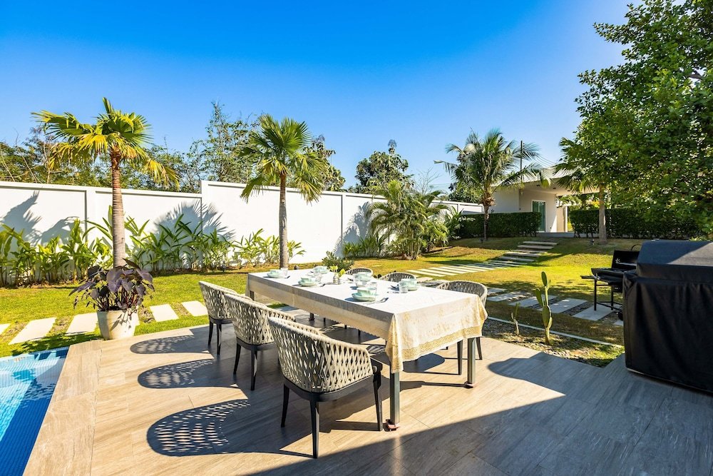 Чаам: Large Private Pool Villa with 7 BR 7B