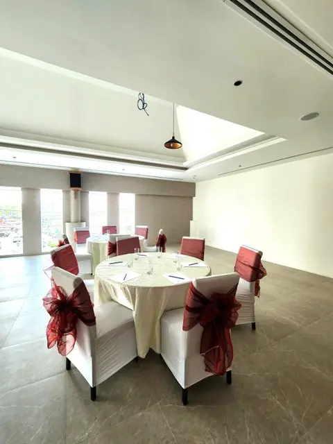 Кату: Отель Amalthea