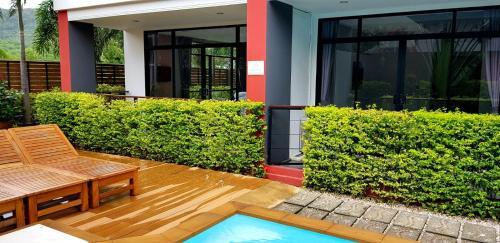 Муанг: Nai Harn Beach Condo