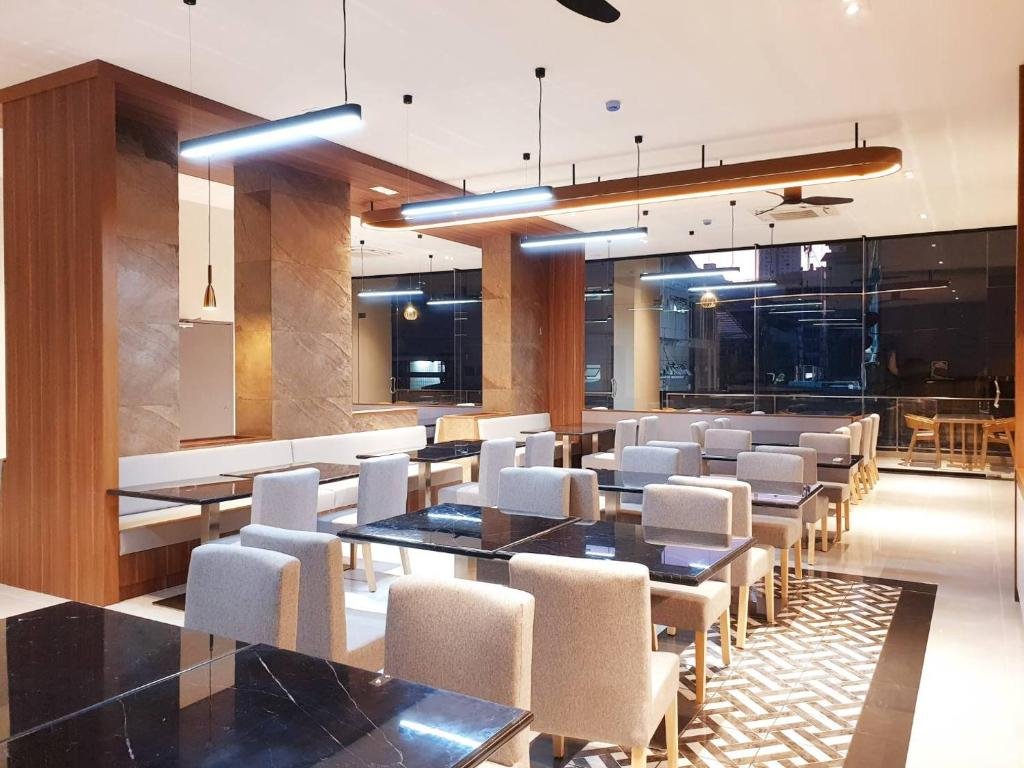 Кату: Grace Patong Hotel
