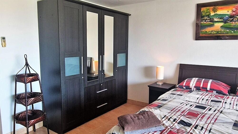Паттайя: Large Studio Condo Jomtien