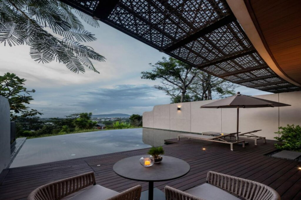 Муанг: Noku Phuket