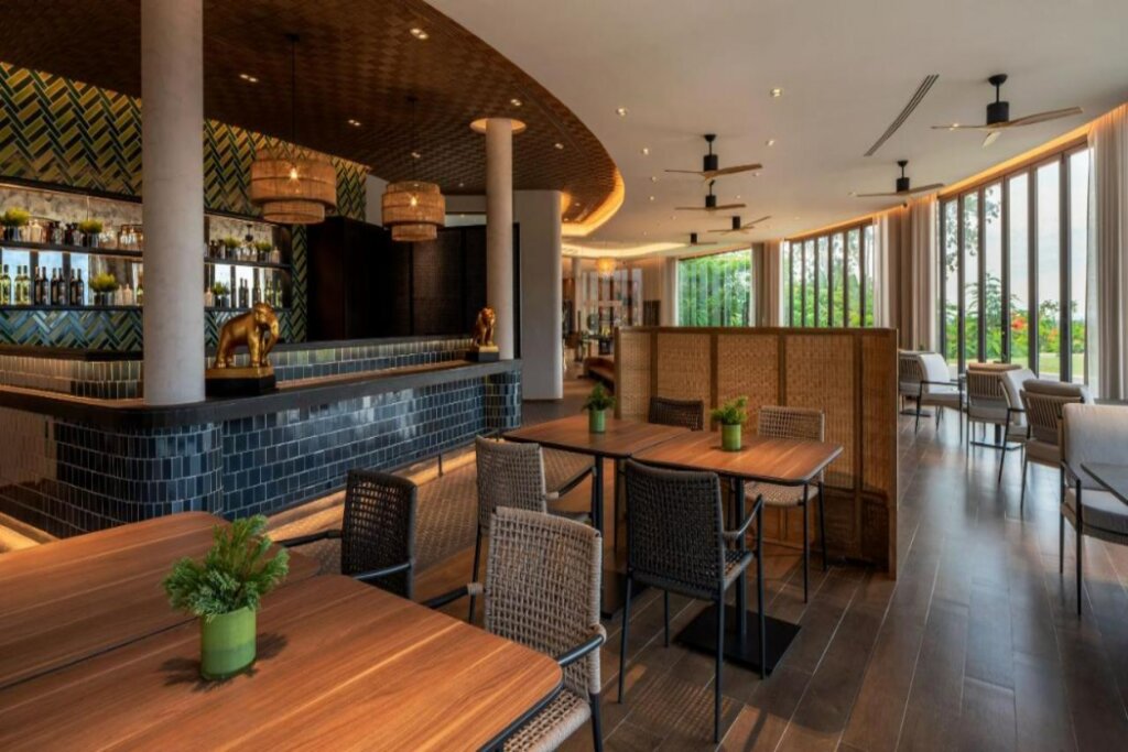Муанг: Noku Phuket