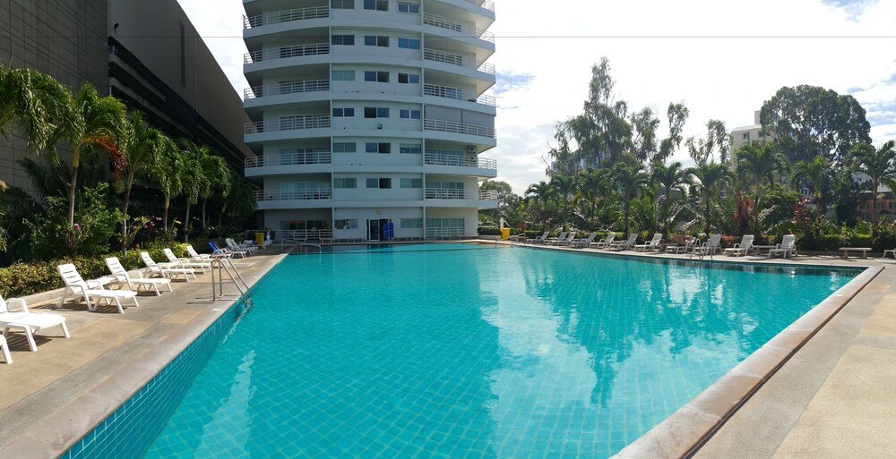 Паттайя: VTSIX Condo Service at View Talay 6 Condo Pattaya