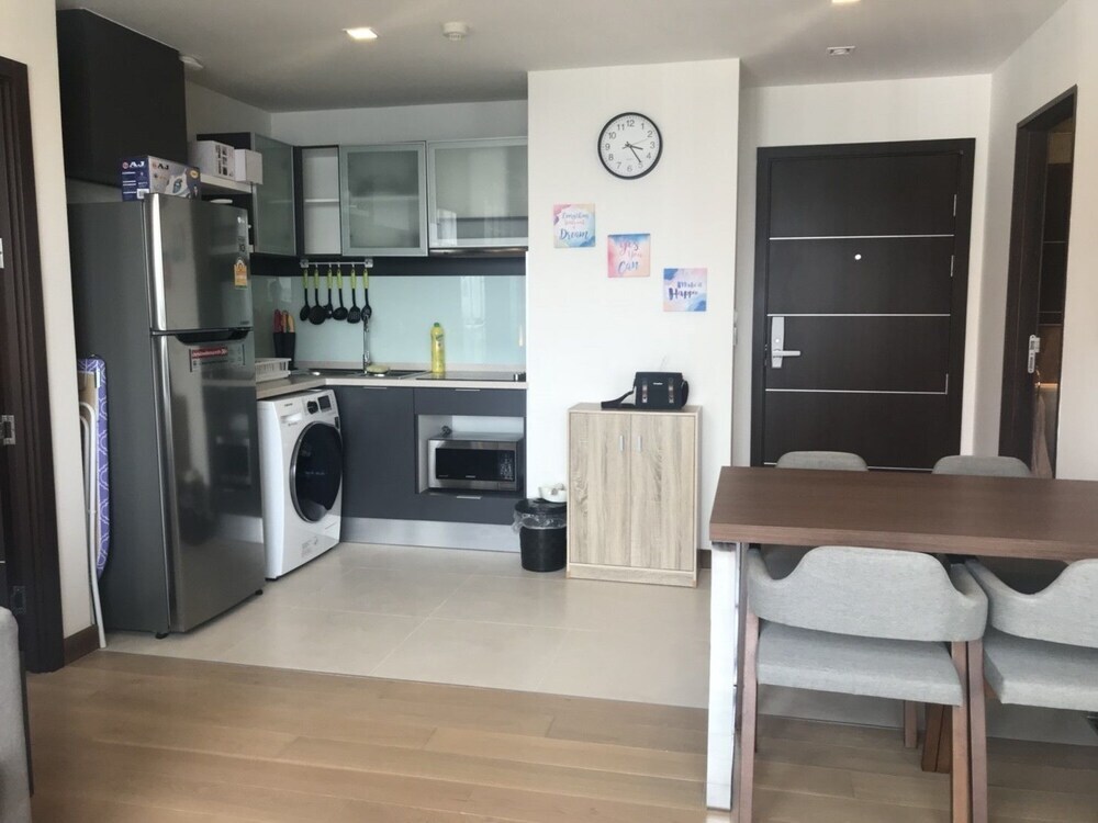 Чиангмай: The Astra Condo by Five Star