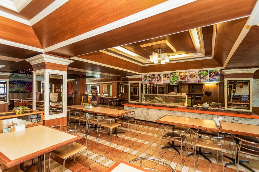 Сураттхани: OYO 441 Grand Thara Hotel