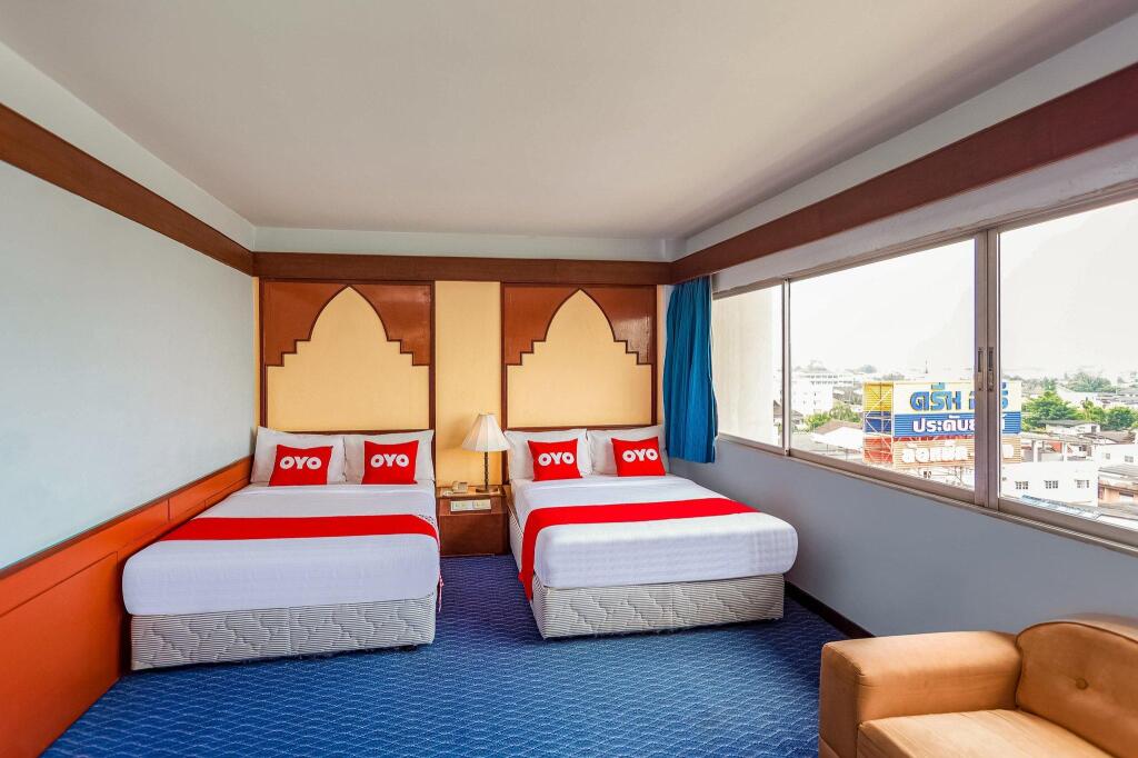 Сураттхани: OYO 441 Grand Thara Hotel