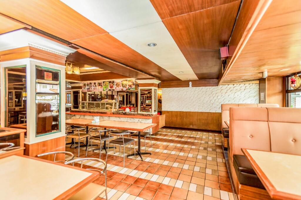 Сураттхани: OYO 441 Grand Thara Hotel