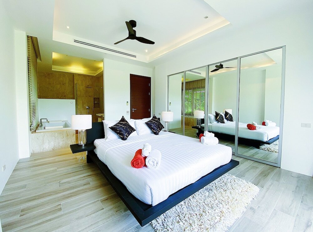 "seaview Hilltop Wow 2br 250sqm Pool Villa Naithon Beach" — фото 6