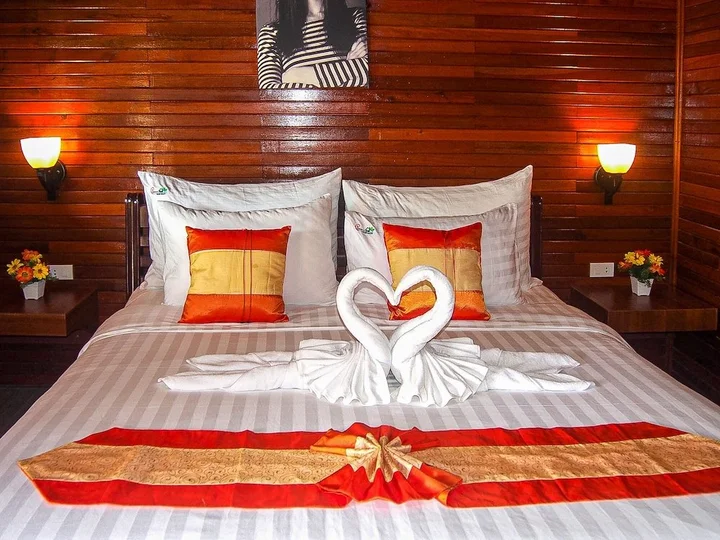Сатун: Chareena Beachside