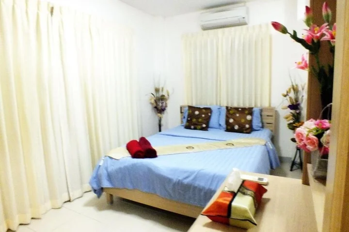 Паттайя: baan suay tuk