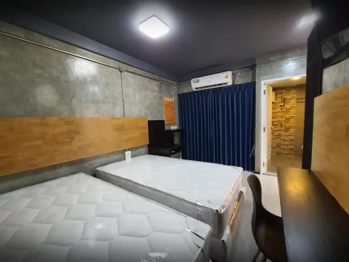 Бангкок: Billions loft Inn