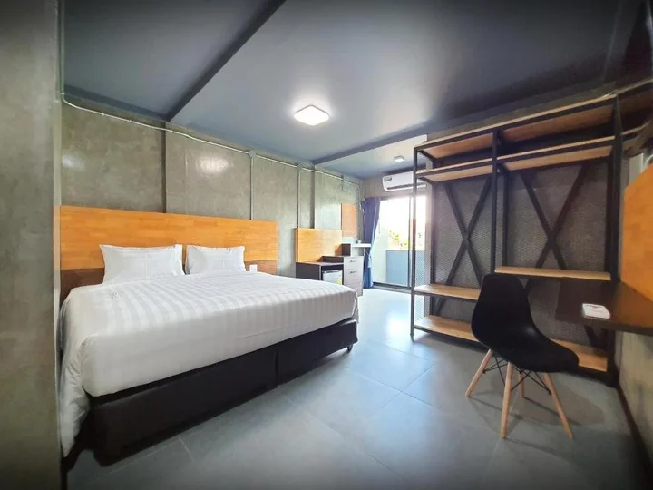 Бангкок: Billions loft Inn