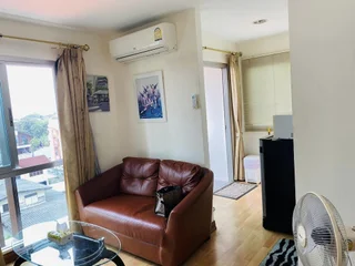 Удонтхани: 1 Double Bedroom Swimming Pool Apartment for Rent in Udonthani With Gym Laundry