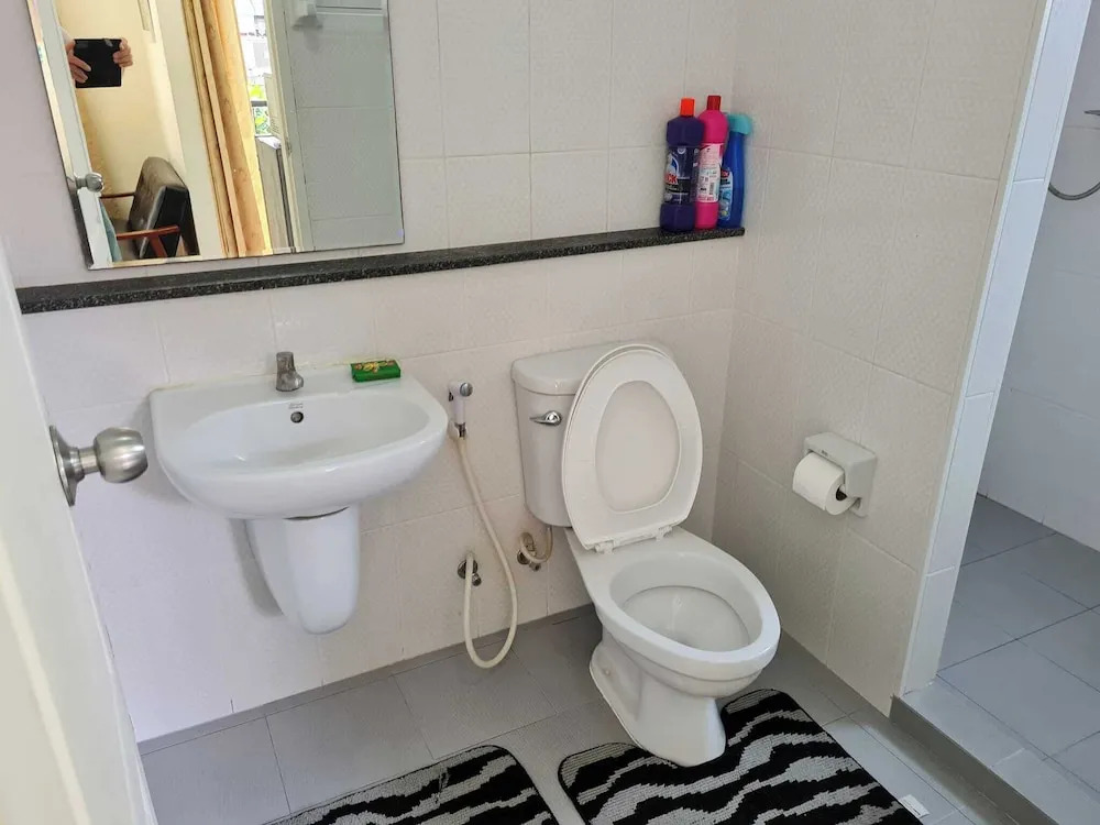 Удонтхани: 1 Double Bedroom Swimming Pool Apartment for Rent in Udonthani With Gym Laundry