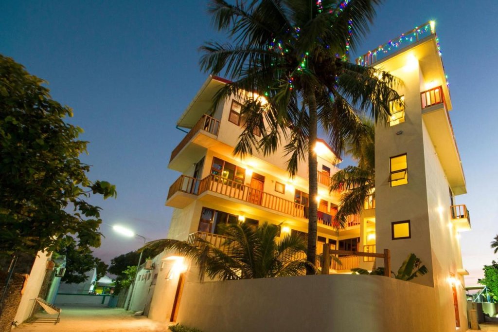 Гули: Отель Tropic Tree Hotel Maldives