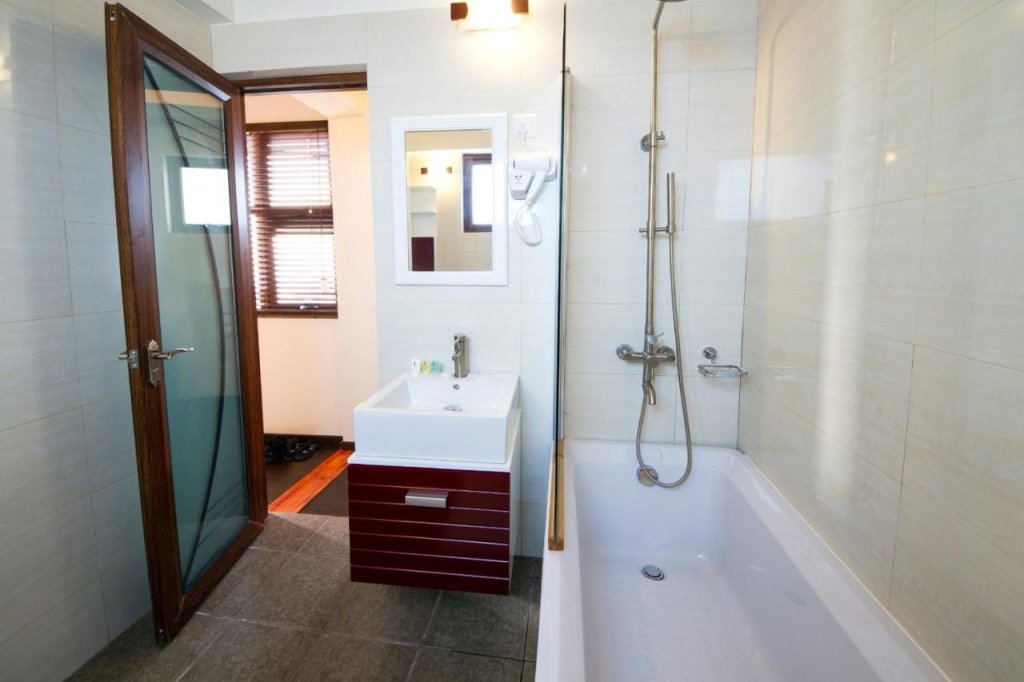 Гули: Отель Tropic Tree Hotel Maldives