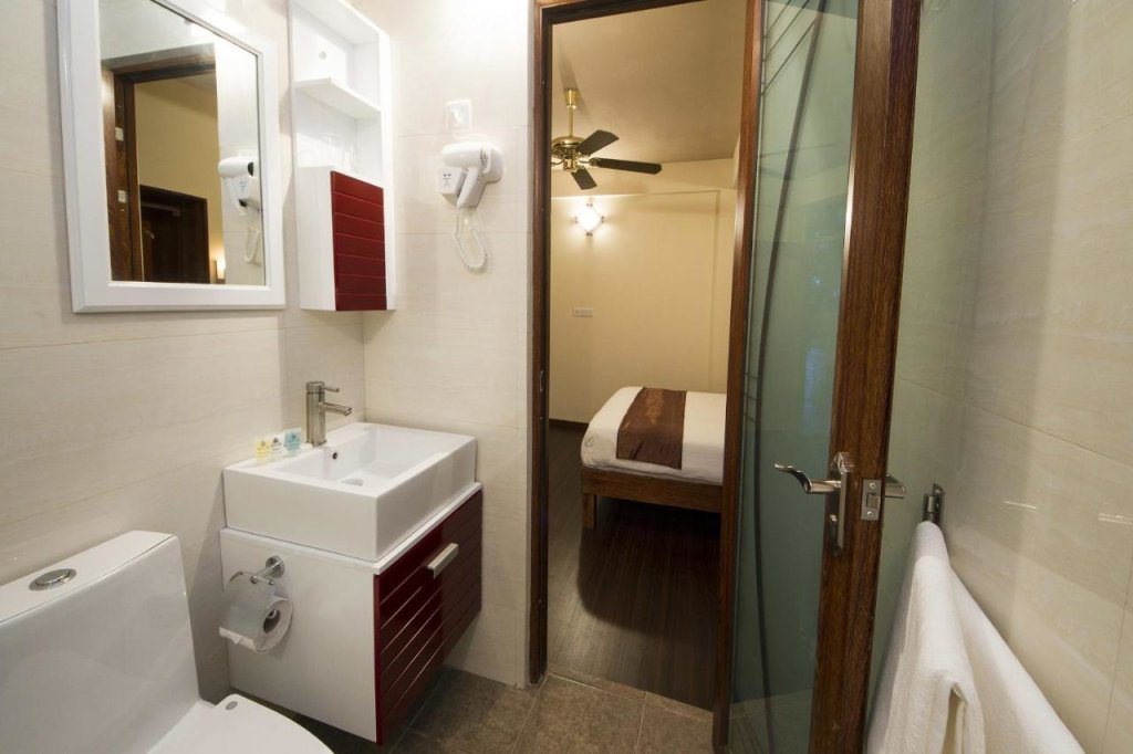 Гули: Отель Tropic Tree Hotel Maldives