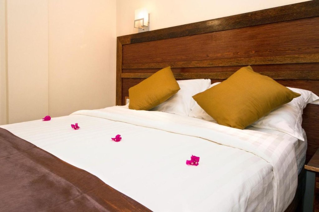 Гули: Отель Tropic Tree Hotel Maldives