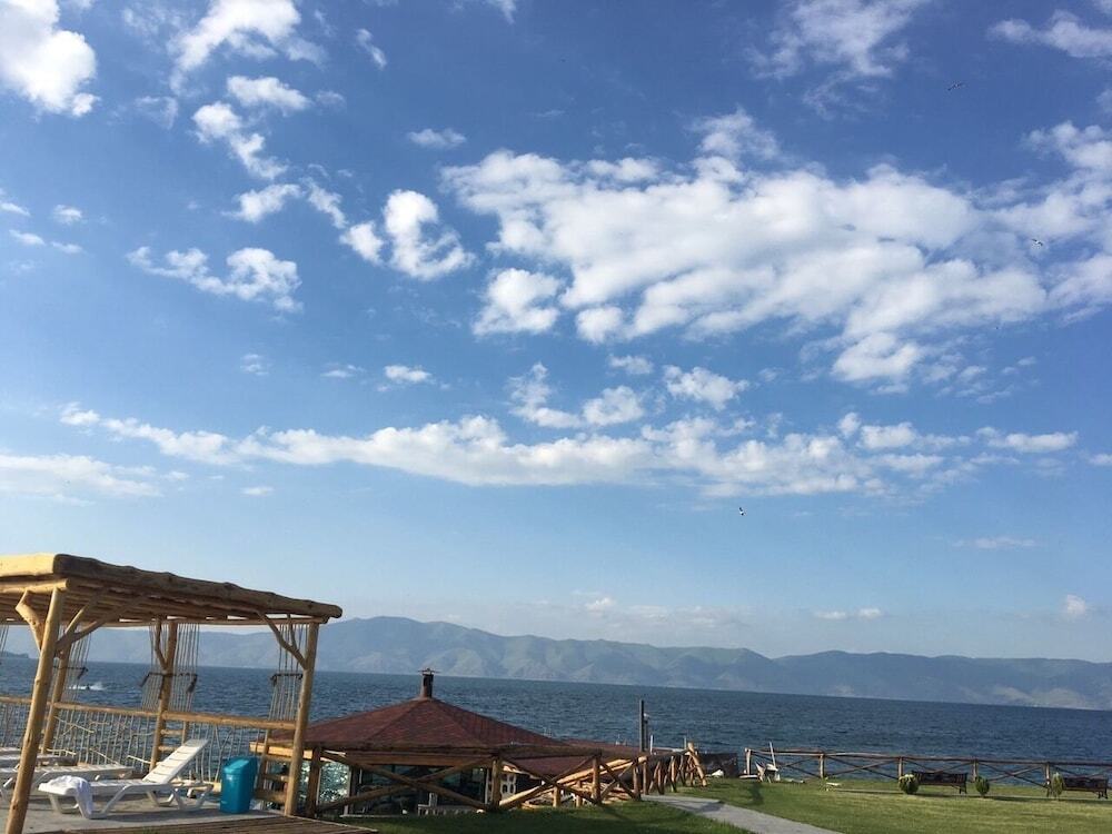 Севан: Tsovasar Family Rest Complex