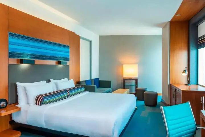 Абу-Даби: Aloft Abu Dhabi