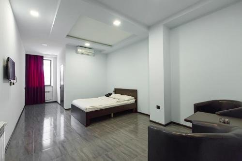 Ереван: Granada Hotel