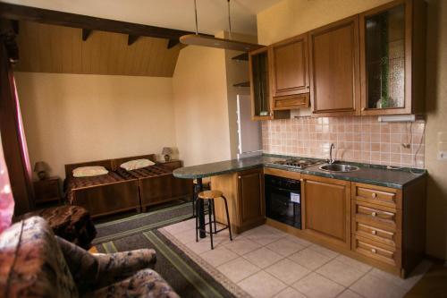 Шараи: Park Sharay Motel