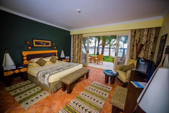 Carols Beau Rivage Hotel — фото 1