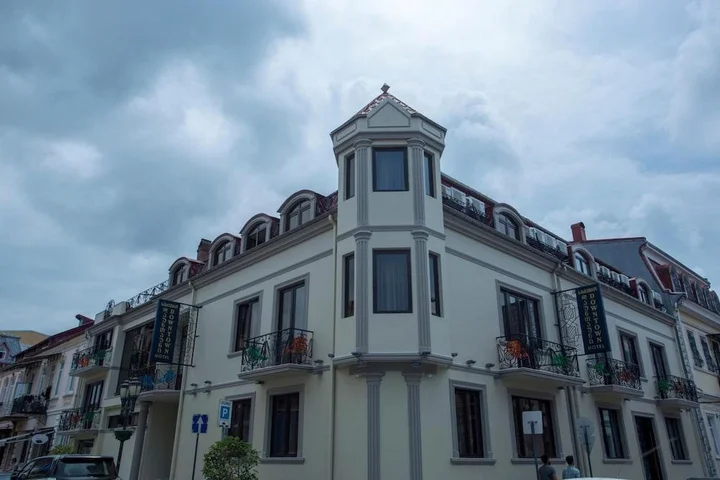 Батуми: Holland Hoek Hotel