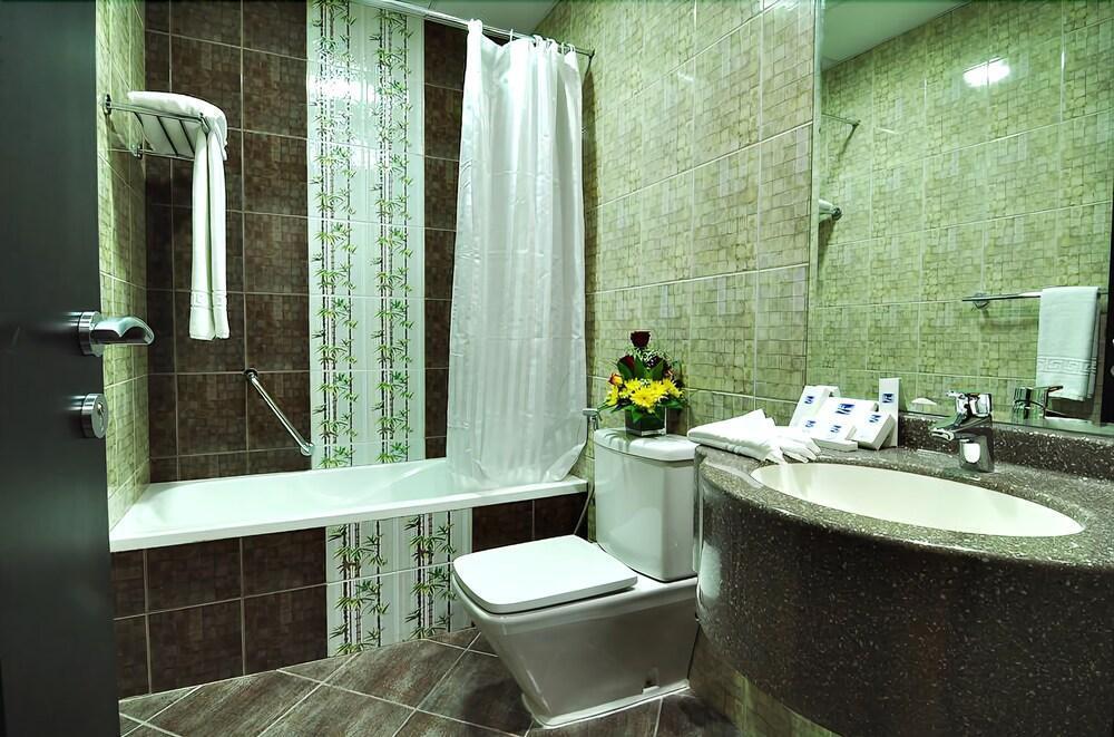 Дубай: Pride Hotel Apartments