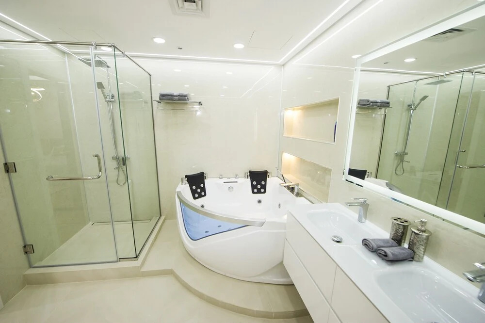 Дубай: PalmBay JBR 4 bedroom sea view apartment