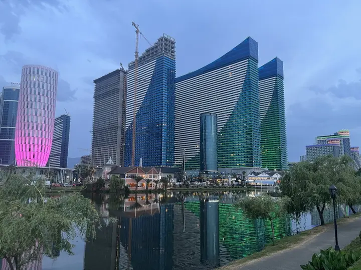 Батуми: Апарт-отель Cozy Seaview Studio in Orbi City
