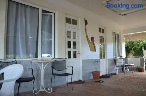 Батуми: TJ Hostel