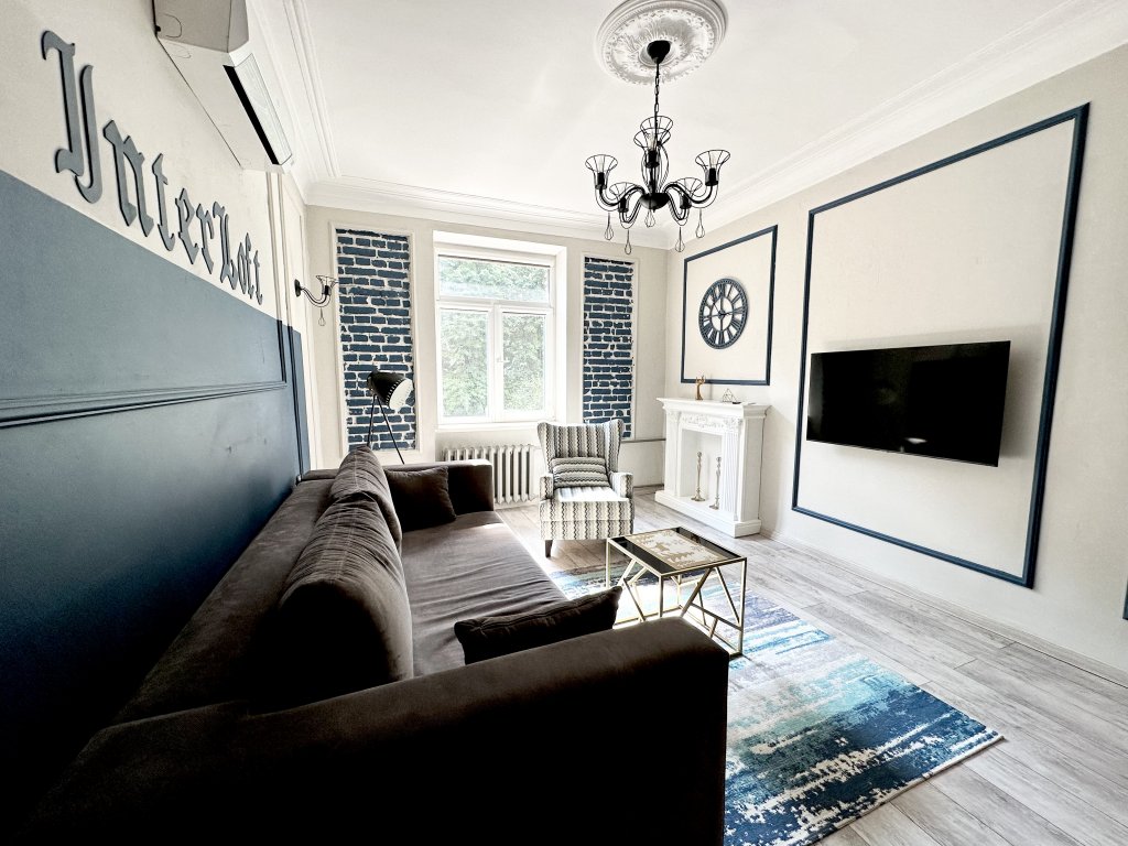 Минск: Апартаменты InterLoft 7 Old Town Free Parking Wi-Fi 100/50 Smart TV
