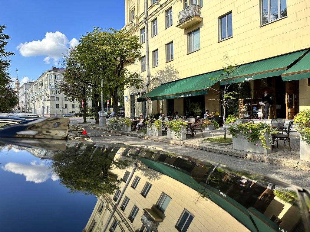 Минск: Апартаменты InterLoft 7 Old Town Free Parking Wi-Fi 100/50 Smart TV