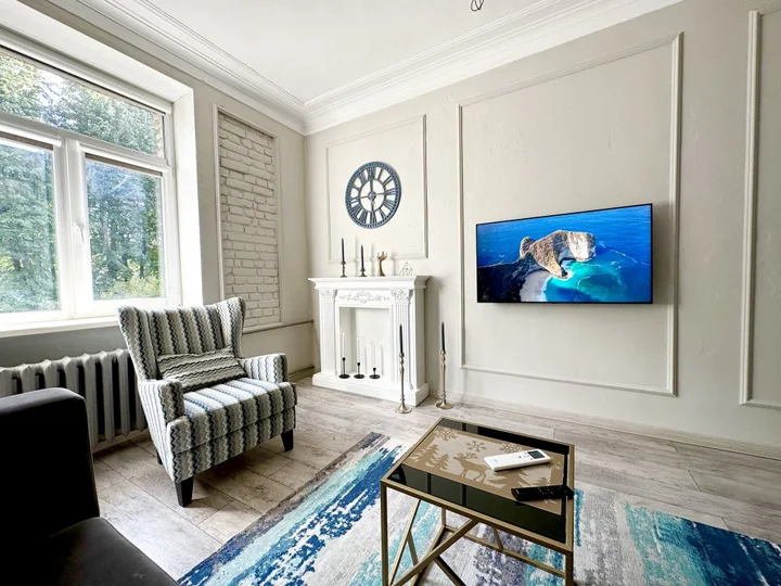 Минск: Апартаменты InterLoft 7 Old Town Free Parking Wi-Fi 100/50 Smart TV