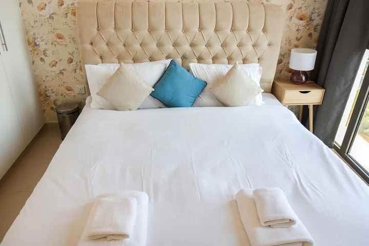 Дубай: 1 Bedroom Apartment in Hayat Boulevard