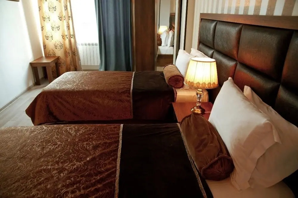 Тбилиси: Green Queen Hotel