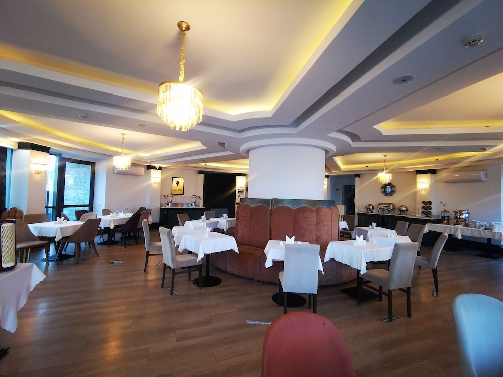 Тбилиси: Green Queen Hotel