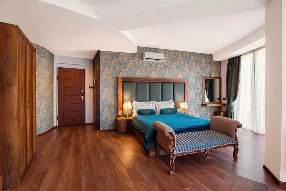 Тбилиси: Green Queen Hotel