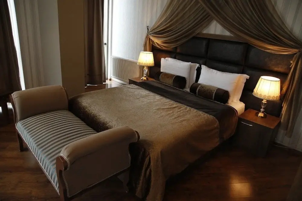 Тбилиси: Green Queen Hotel